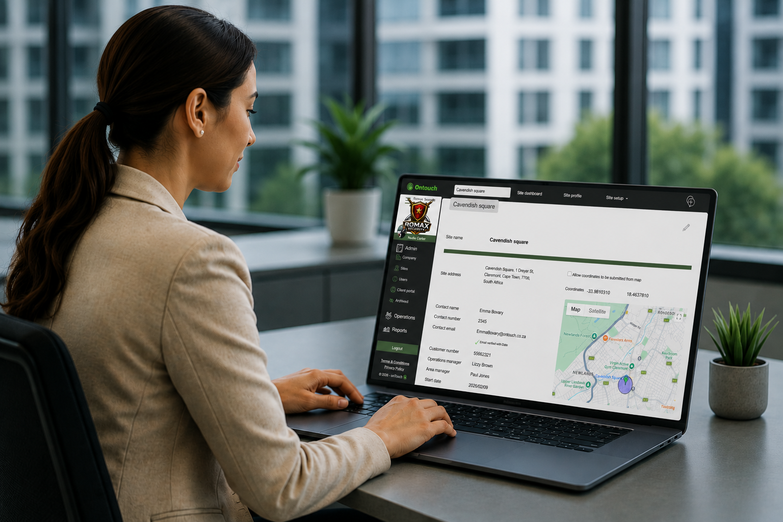 Example of employee using Ontouch website